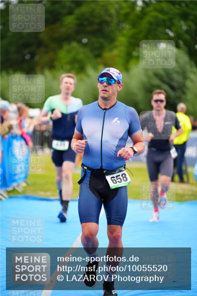 30.08.2026 - Elbe Triathlon Hamburg LAZAROV Photography http://msf.ph/oto/10055520 30.08.2026 11:04:06 Ziel 449, 642, 658, 664, 1897 meine-sportfotos.de