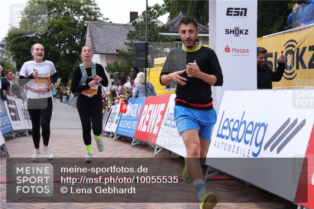 30.08.2026 - Blankeneser Heldenlauf Lena Gebhardt http://msf.ph/oto/10055535 30.08.2026 12:09:06 Ziel 2304, 2464, 2637, 4476 meine-sportfotos.de