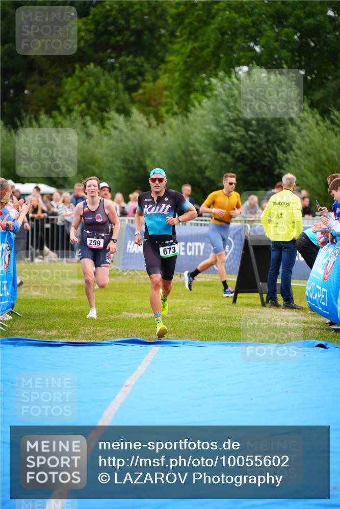 30.08.2026 - Elbe Triathlon Hamburg LAZAROV Photography http://msf.ph/oto/10055602 30.08.2026 11:04:45 Ziel 299, 673 meine-sportfotos.de