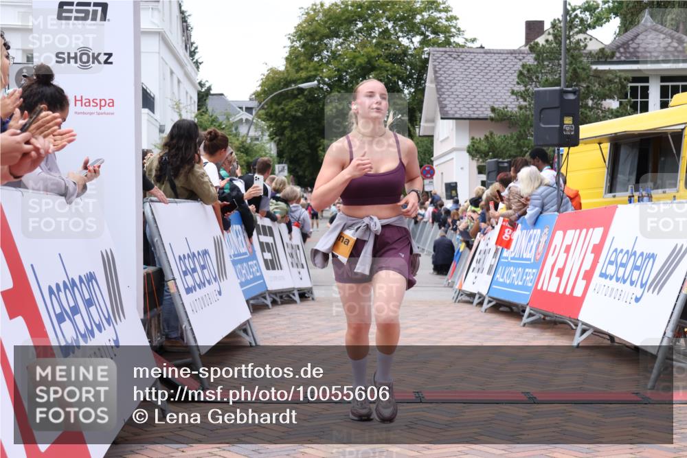 30.08.2026 - Blankeneser Heldenlauf Lena Gebhardt http://msf.ph/oto/10055606 30.08.2026 12:09:24 Ziel 2481, 2876, 4427 meine-sportfotos.de