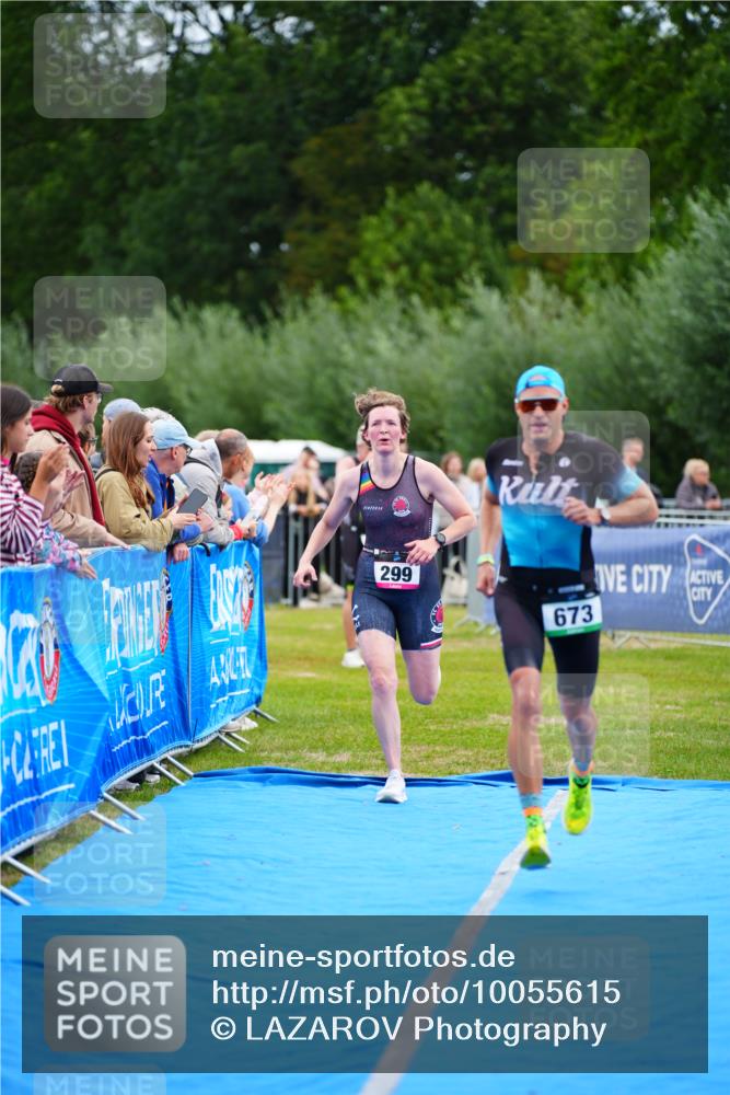 30.08.2026 - Elbe Triathlon Hamburg LAZAROV Photography http://msf.ph/oto/10055615 30.08.2026 11:04:47 Ziel 299, 673 meine-sportfotos.de