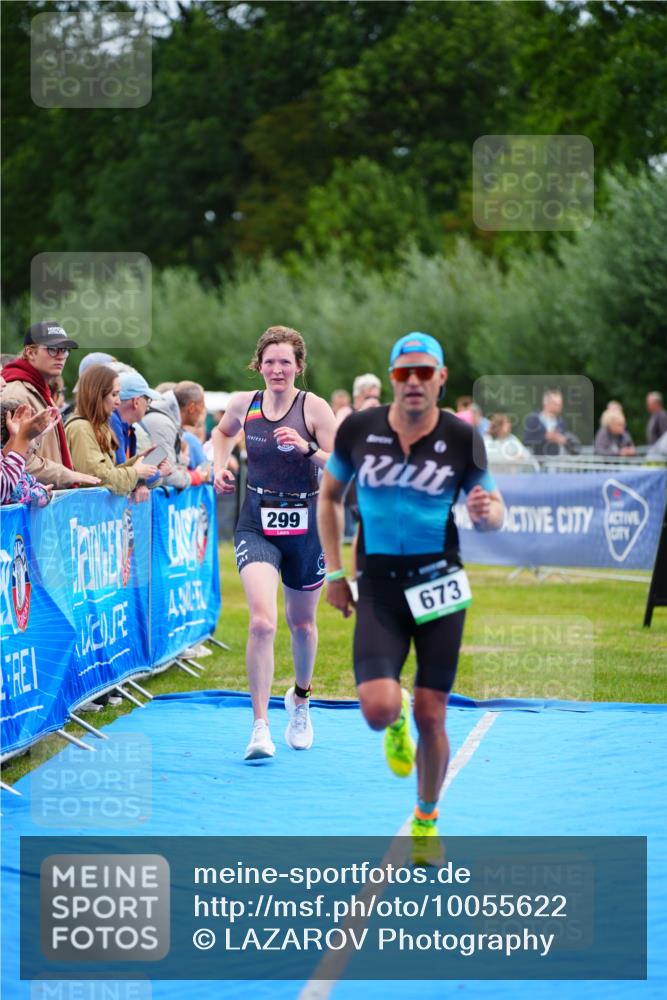 30.08.2026 - Elbe Triathlon Hamburg LAZAROV Photography http://msf.ph/oto/10055622 30.08.2026 11:04:47 Ziel 299, 673 meine-sportfotos.de