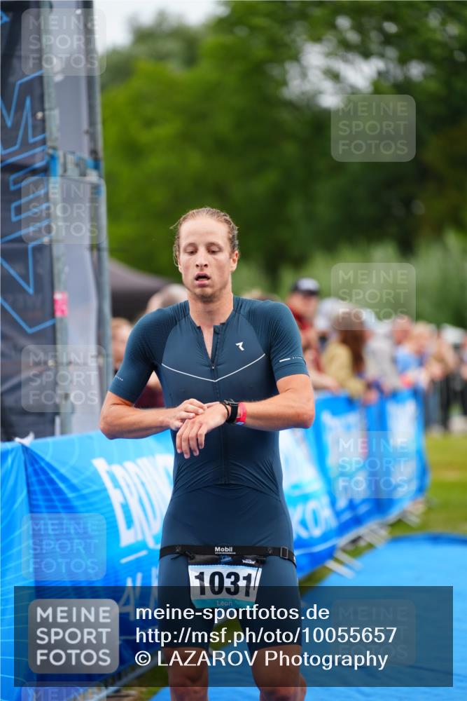 30.08.2026 - Elbe Triathlon Hamburg LAZAROV Photography http://msf.ph/oto/10055657 30.08.2026 11:05:02 Ziel 554, 1031 meine-sportfotos.de