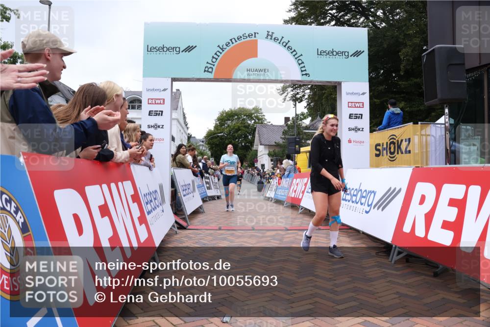 30.08.2026 - Blankeneser Heldenlauf Lena Gebhardt http://msf.ph/oto/10055693 30.08.2026 12:09:37 Ziel 2036, 2076, 2077, 2157, 2422 meine-sportfotos.de