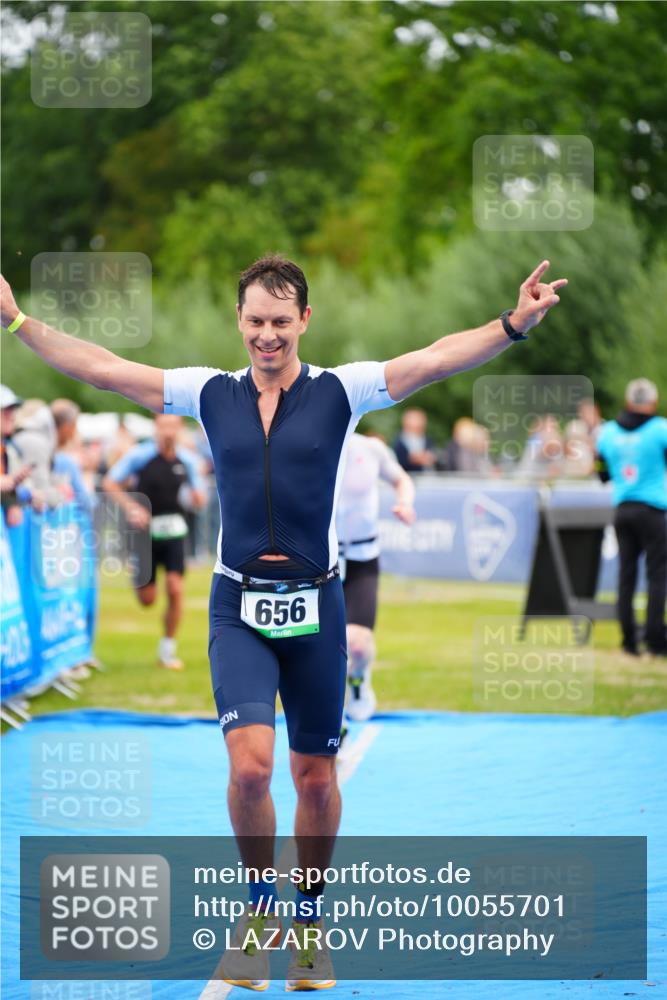 30.08.2026 - Elbe Triathlon Hamburg LAZAROV Photography http://msf.ph/oto/10055701 30.08.2026 11:05:15 Ziel 656, 698, 1008 meine-sportfotos.de