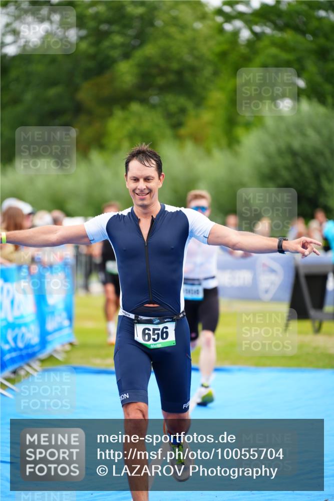 30.08.2026 - Elbe Triathlon Hamburg LAZAROV Photography http://msf.ph/oto/10055704 30.08.2026 11:05:16 Ziel 656, 698, 1008 meine-sportfotos.de