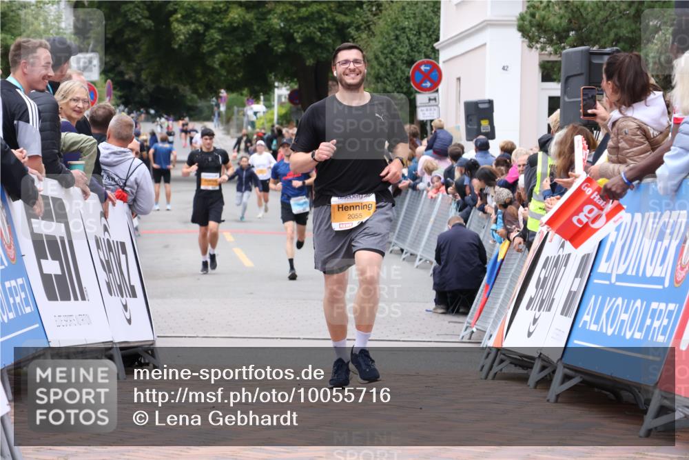 30.08.2026 - Blankeneser Heldenlauf Lena Gebhardt http://msf.ph/oto/10055716 30.08.2026 12:09:41 Ziel 2036, 2055, 2157 meine-sportfotos.de