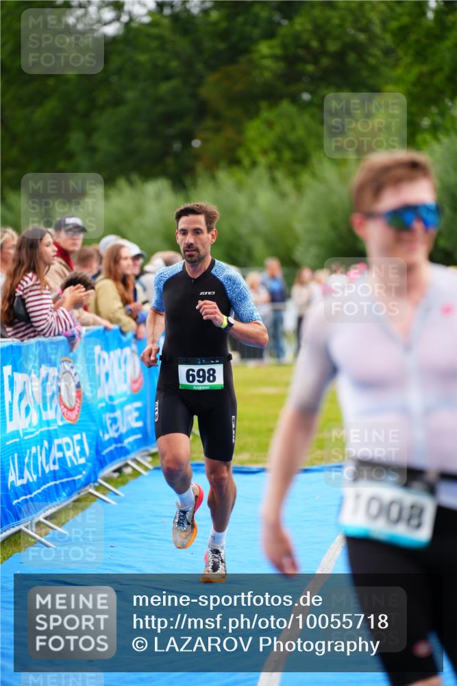 30.08.2026 - Elbe Triathlon Hamburg LAZAROV Photography http://msf.ph/oto/10055718 30.08.2026 11:05:18 Ziel 656, 698, 1008 meine-sportfotos.de