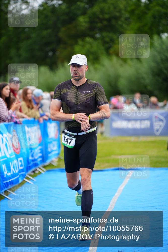 30.08.2026 - Elbe Triathlon Hamburg LAZAROV Photography http://msf.ph/oto/10055766 30.08.2026 11:05:50 Ziel 414, 431, 747 meine-sportfotos.de