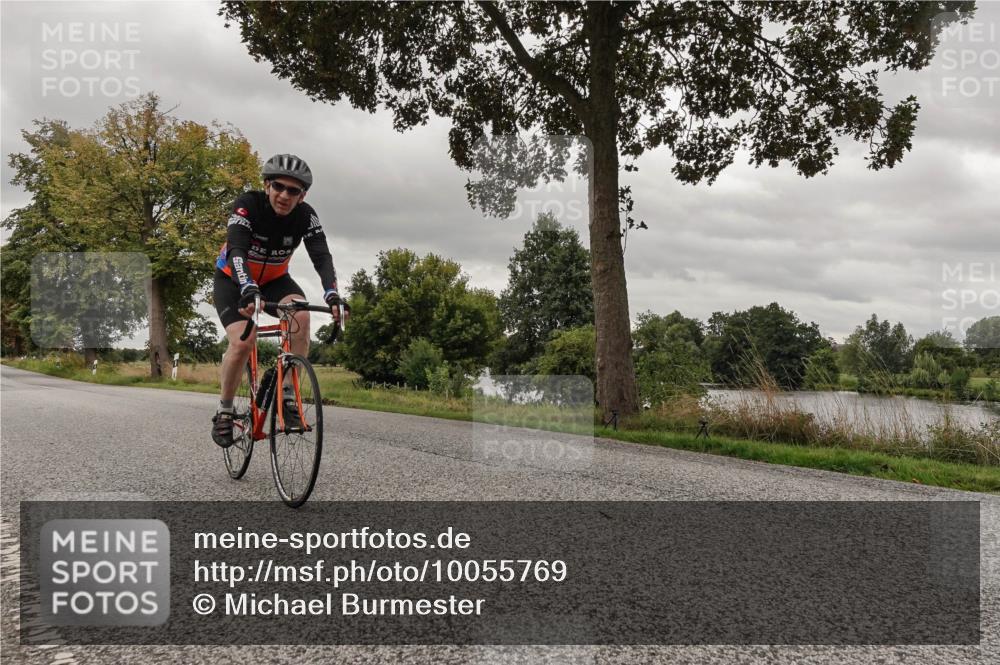 30.08.2026 - Elbe Triathlon Hamburg Michael Burmester http://msf.ph/oto/10055769 30.08.2026 12:09:43 Radfahren  meine-sportfotos.de
