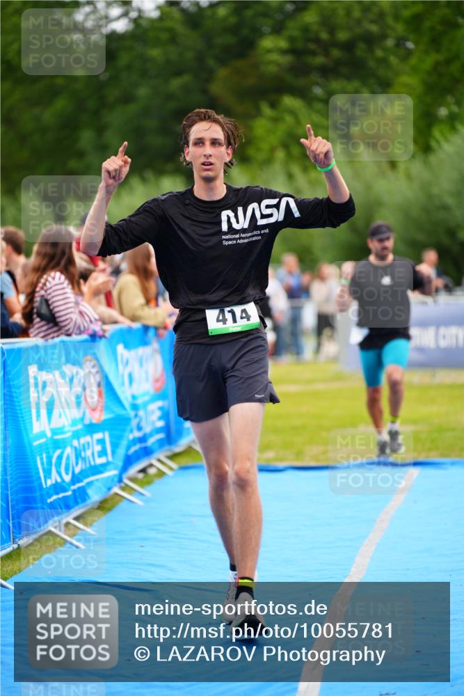 30.08.2026 - Elbe Triathlon Hamburg LAZAROV Photography http://msf.ph/oto/10055781 30.08.2026 11:05:56 Ziel 414, 431, 671, 779 meine-sportfotos.de