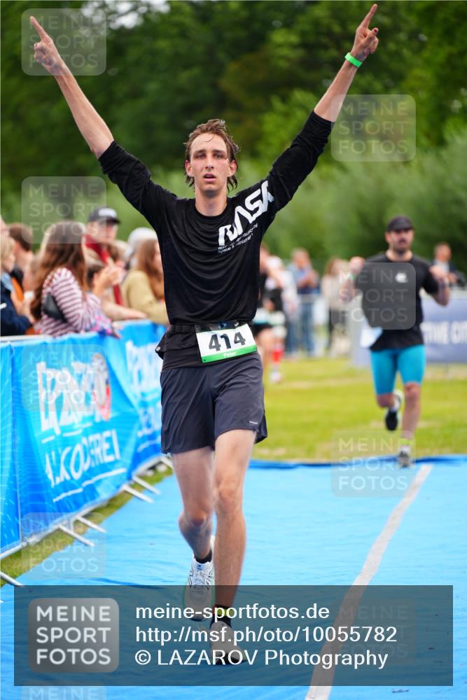 30.08.2026 - Elbe Triathlon Hamburg LAZAROV Photography http://msf.ph/oto/10055782 30.08.2026 11:05:56 Ziel 414, 431, 671, 779 meine-sportfotos.de