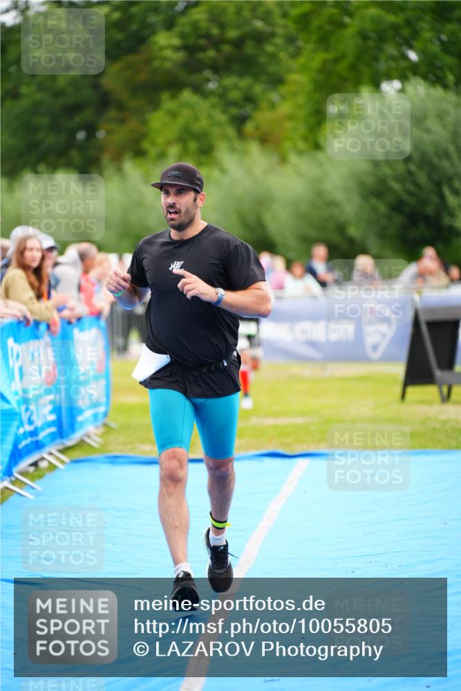 30.08.2026 - Elbe Triathlon Hamburg LAZAROV Photography http://msf.ph/oto/10055805 30.08.2026 11:05:58 Ziel 414, 431, 671, 779 meine-sportfotos.de