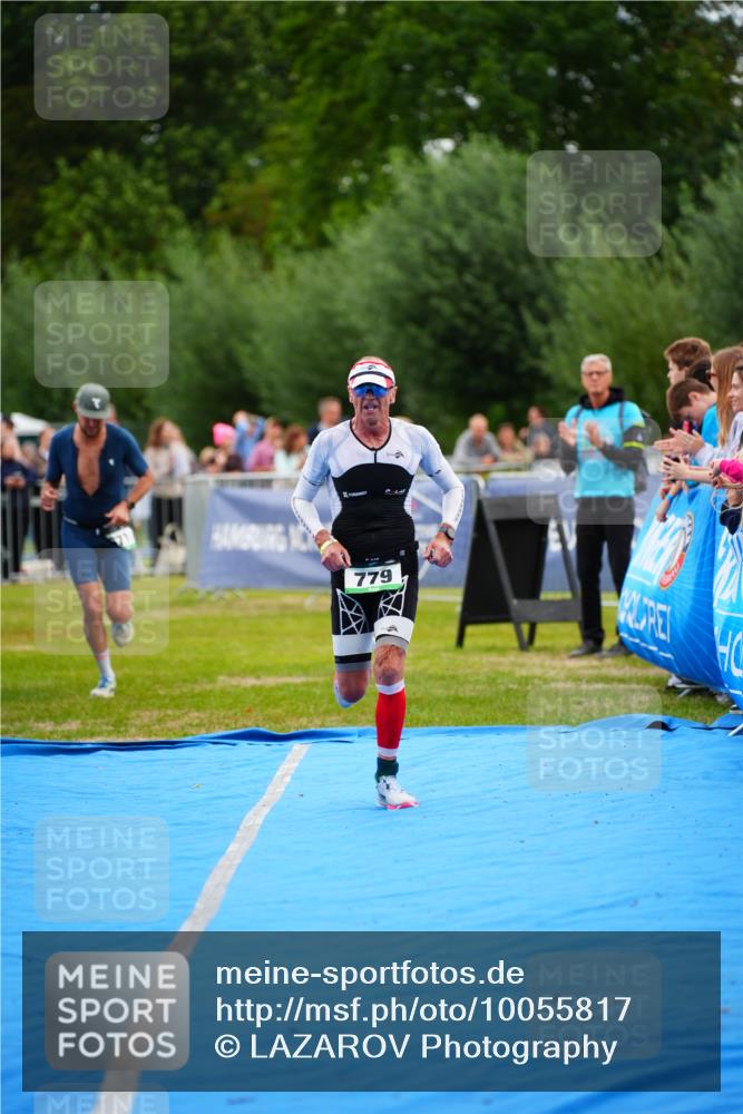 30.08.2026 - Elbe Triathlon Hamburg LAZAROV Photography http://msf.ph/oto/10055817 30.08.2026 11:06:01 Ziel 431, 671, 779 meine-sportfotos.de