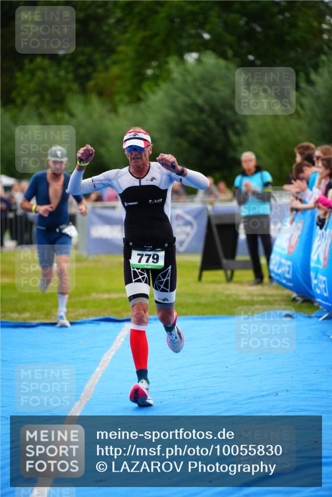 30.08.2026 - Elbe Triathlon Hamburg LAZAROV Photography http://msf.ph/oto/10055830 30.08.2026 11:06:02 Ziel 431, 671, 779 meine-sportfotos.de