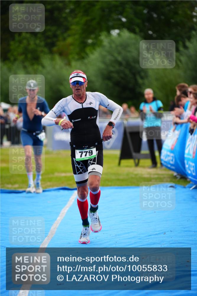 30.08.2026 - Elbe Triathlon Hamburg LAZAROV Photography http://msf.ph/oto/10055833 30.08.2026 11:06:03 Ziel 671, 779 meine-sportfotos.de