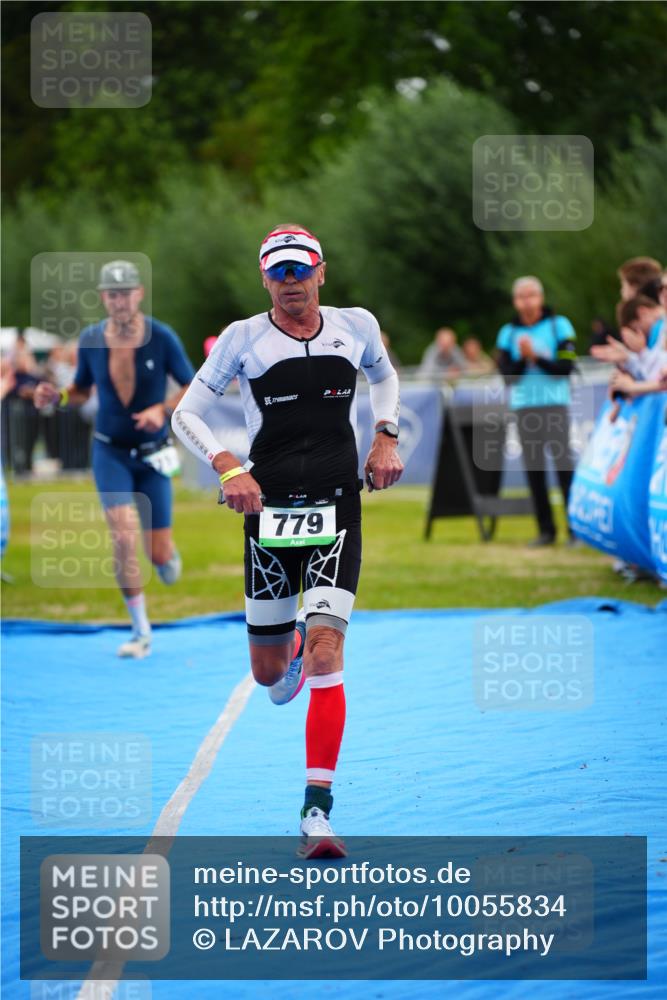 30.08.2026 - Elbe Triathlon Hamburg LAZAROV Photography http://msf.ph/oto/10055834 30.08.2026 11:06:03 Ziel 671, 779 meine-sportfotos.de