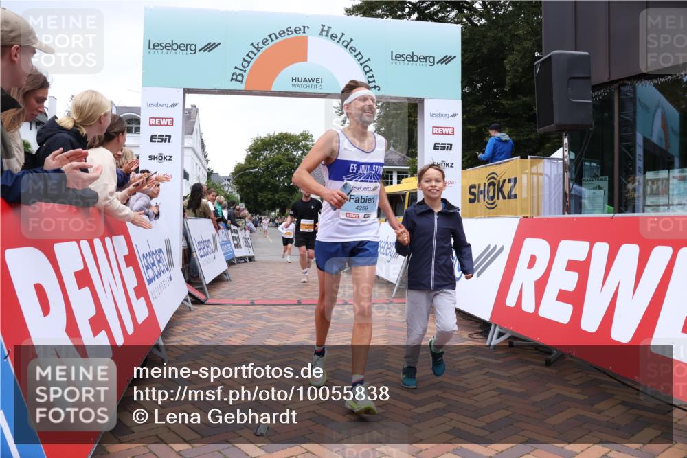 30.08.2026 - Blankeneser Heldenlauf Lena Gebhardt http://msf.ph/oto/10055838 30.08.2026 12:09:55 Ziel 2096, 2340, 2788, 4259, 4473 meine-sportfotos.de