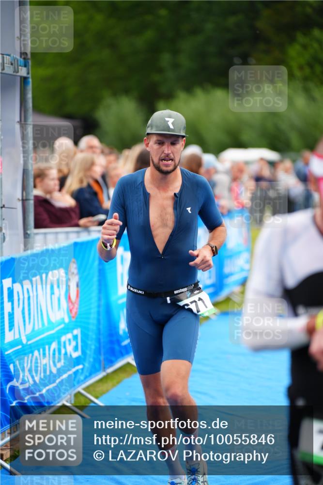 30.08.2026 - Elbe Triathlon Hamburg LAZAROV Photography http://msf.ph/oto/10055846 30.08.2026 11:06:05 Ziel 671, 779 meine-sportfotos.de
