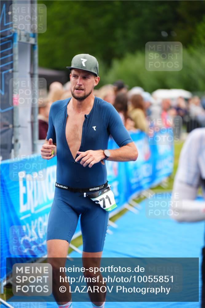 30.08.2026 - Elbe Triathlon Hamburg LAZAROV Photography http://msf.ph/oto/10055851 30.08.2026 11:06:06 Ziel 671, 779 meine-sportfotos.de