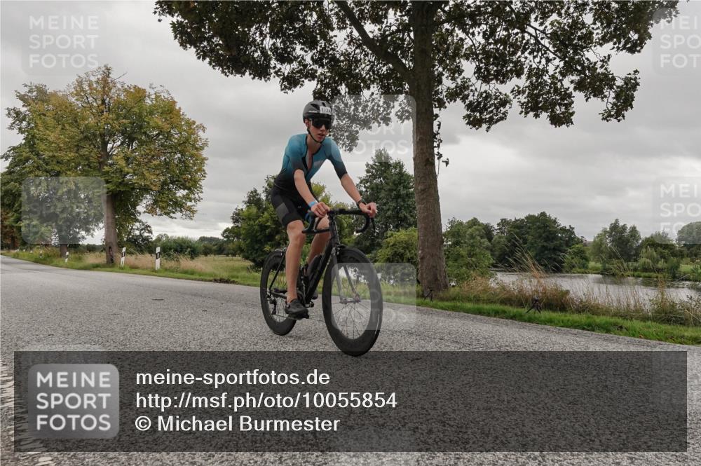 30.08.2026 - Elbe Triathlon Hamburg Michael Burmester http://msf.ph/oto/10055854 30.08.2026 12:23:52 Radfahren 1724 meine-sportfotos.de