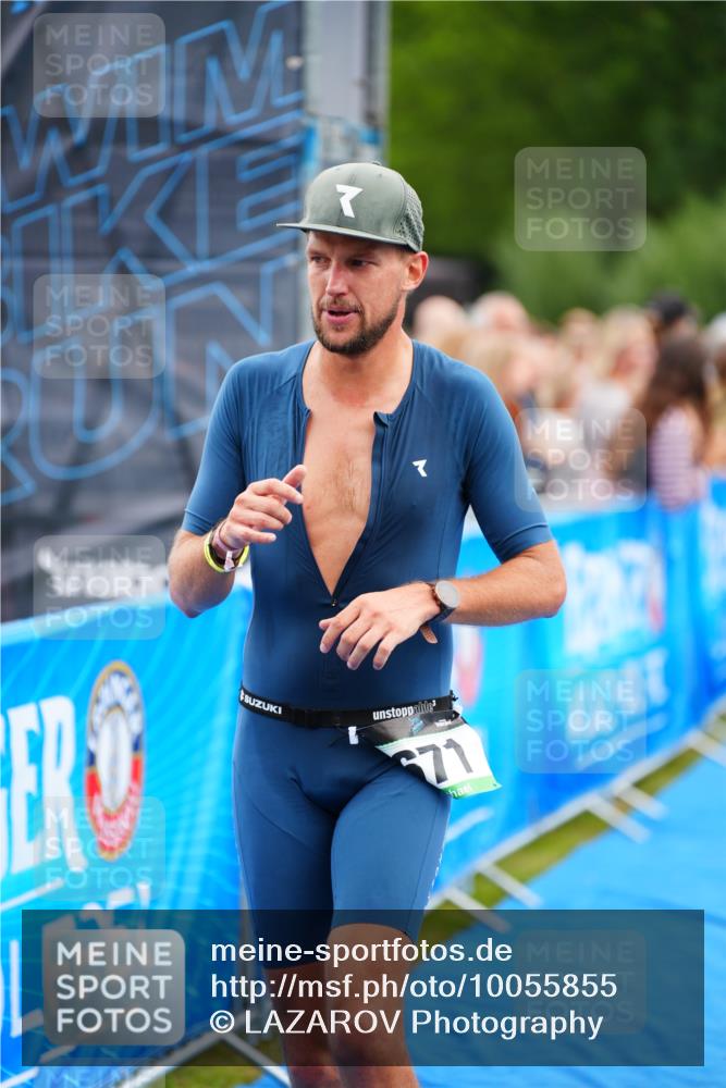 30.08.2026 - Elbe Triathlon Hamburg LAZAROV Photography http://msf.ph/oto/10055855 30.08.2026 11:06:06 Ziel 671, 779 meine-sportfotos.de