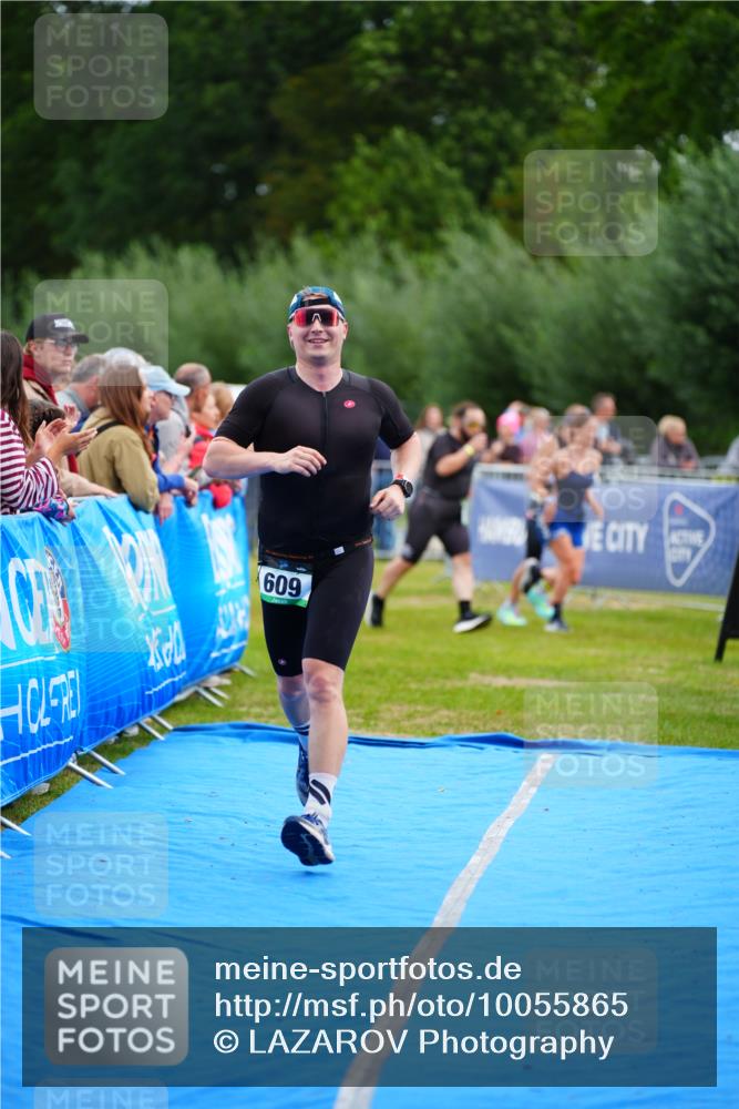 30.08.2026 - Elbe Triathlon Hamburg LAZAROV Photography http://msf.ph/oto/10055865 30.08.2026 11:06:15 Ziel 609 meine-sportfotos.de