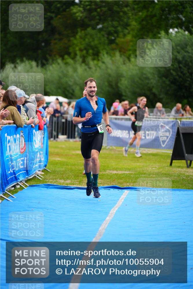 30.08.2026 - Elbe Triathlon Hamburg LAZAROV Photography http://msf.ph/oto/10055904 30.08.2026 11:06:30 Ziel 425, 482, 628 meine-sportfotos.de