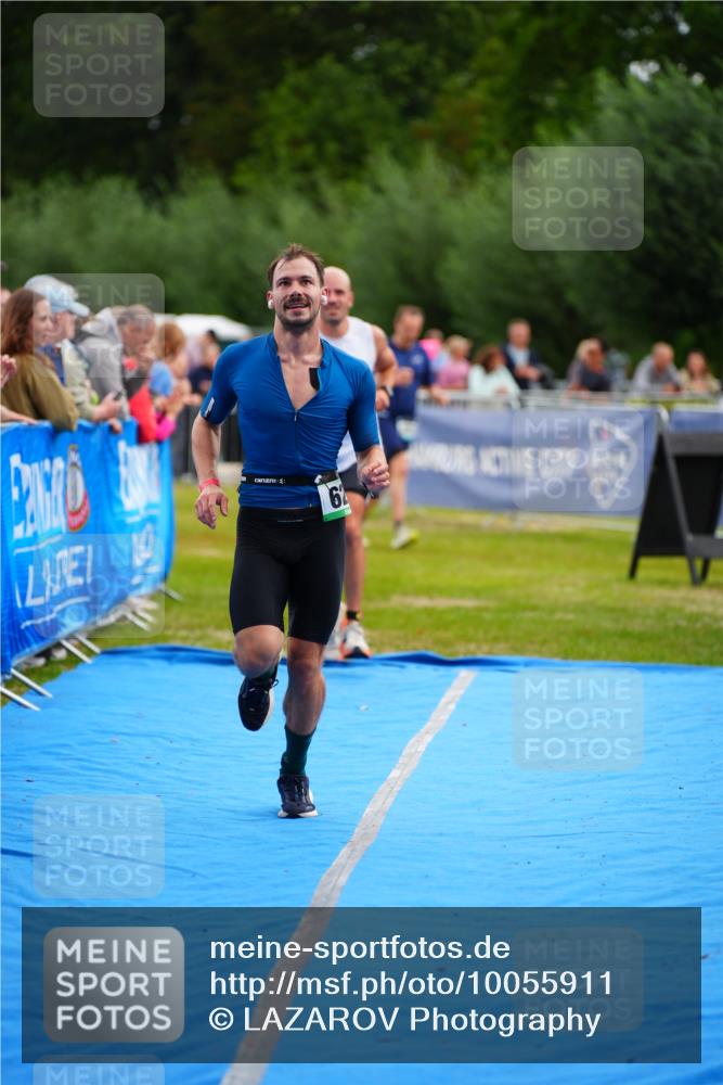 30.08.2026 - Elbe Triathlon Hamburg LAZAROV Photography http://msf.ph/oto/10055911 30.08.2026 11:06:31 Ziel 482, 628, 675 meine-sportfotos.de
