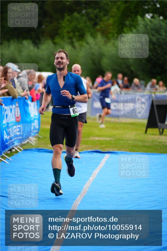 30.08.2026 - Elbe Triathlon Hamburg LAZAROV Photography http://msf.ph/oto/10055914 30.08.2026 11:06:31 Ziel 482, 628, 675 meine-sportfotos.de