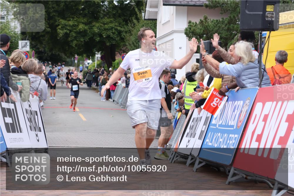 30.08.2026 - Blankeneser Heldenlauf Lena Gebhardt http://msf.ph/oto/10055920 30.08.2026 12:10:07 Ziel 2052 meine-sportfotos.de
