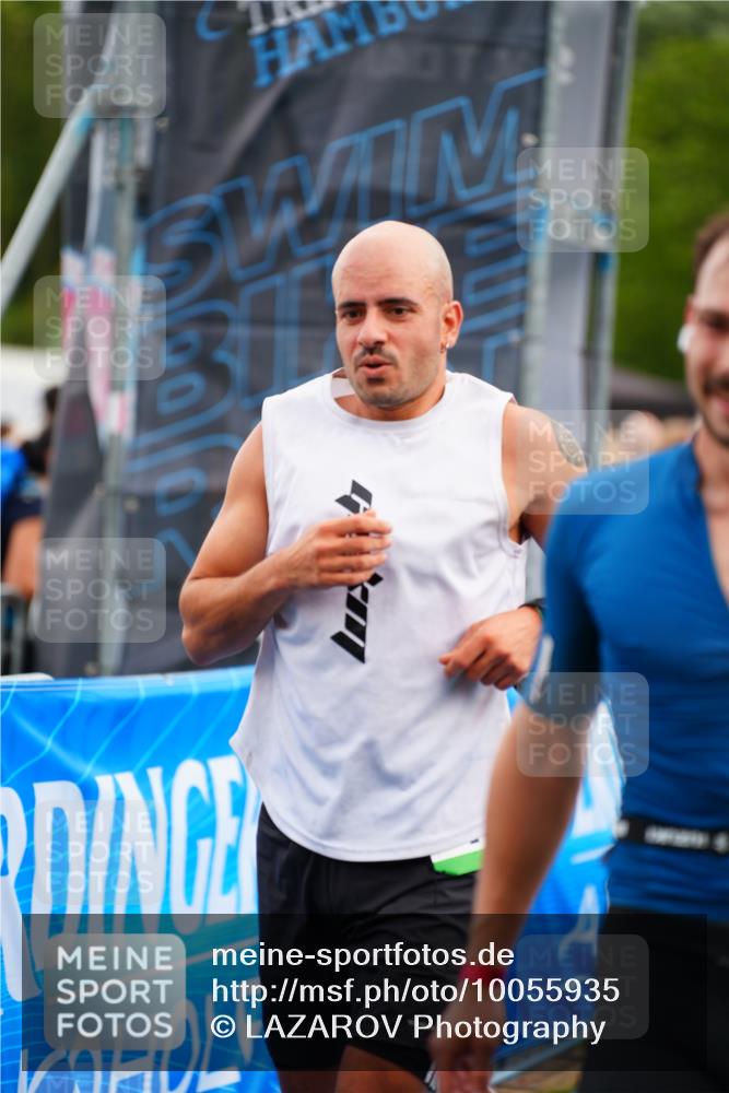 30.08.2026 - Elbe Triathlon Hamburg LAZAROV Photography http://msf.ph/oto/10055935 30.08.2026 11:06:35 Ziel 482, 628, 675, 1067 meine-sportfotos.de