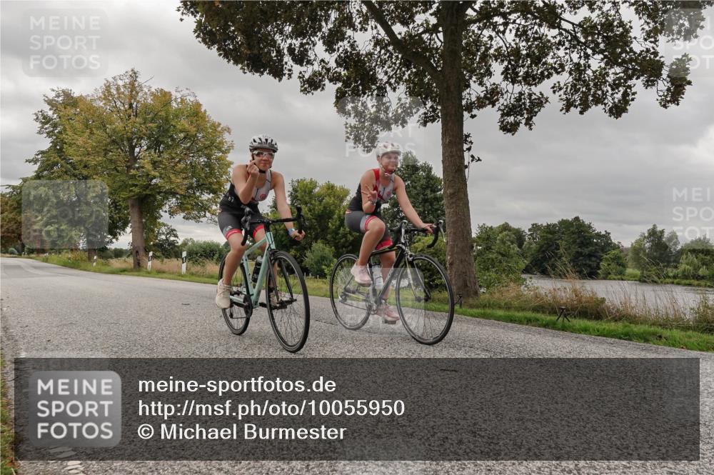 30.08.2026 - Elbe Triathlon Hamburg Michael Burmester http://msf.ph/oto/10055950 30.08.2026 12:32:11 Radfahren 1757, 1758 meine-sportfotos.de
