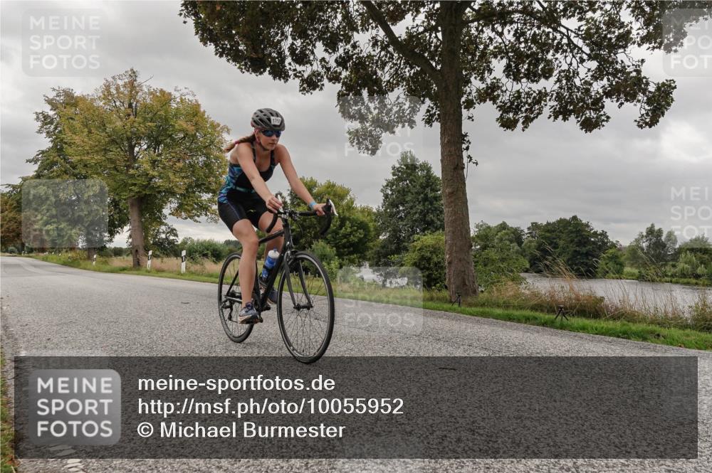 30.08.2026 - Elbe Triathlon Hamburg Michael Burmester http://msf.ph/oto/10055952 30.08.2026 12:32:28 Radfahren 1755 meine-sportfotos.de