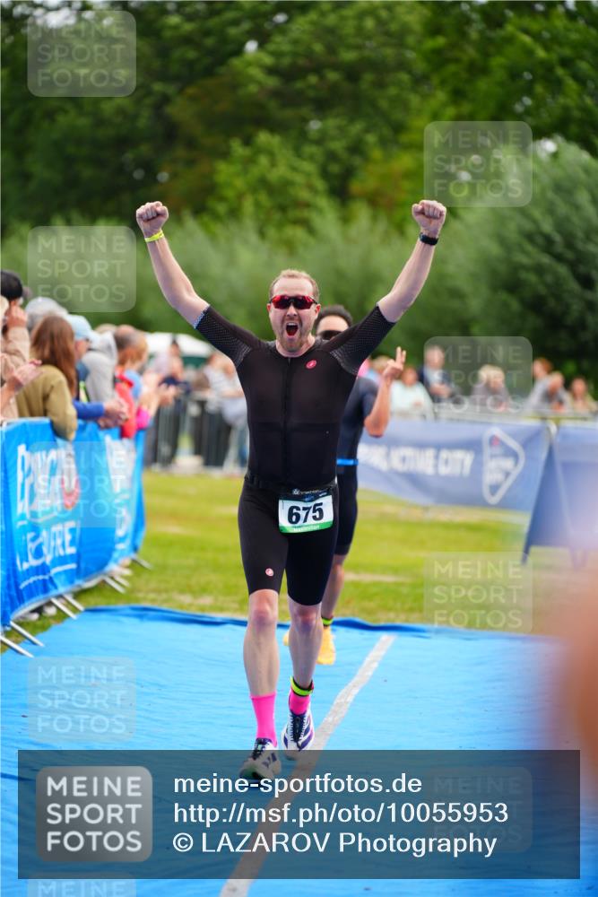 30.08.2026 - Elbe Triathlon Hamburg LAZAROV Photography http://msf.ph/oto/10055953 30.08.2026 11:06:39 Ziel 675, 1067 meine-sportfotos.de