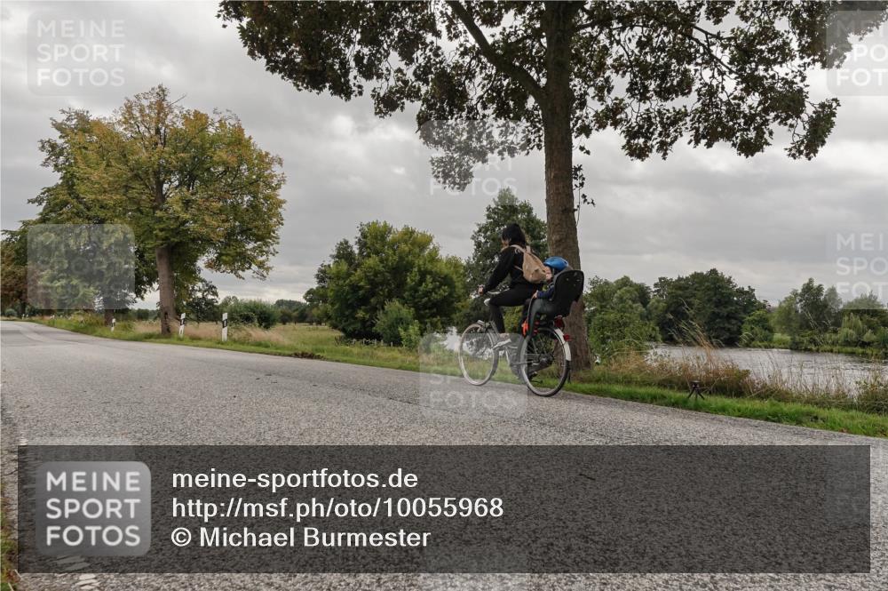 30.08.2026 - Elbe Triathlon Hamburg Michael Burmester http://msf.ph/oto/10055968 30.08.2026 12:36:49 Radfahren  meine-sportfotos.de