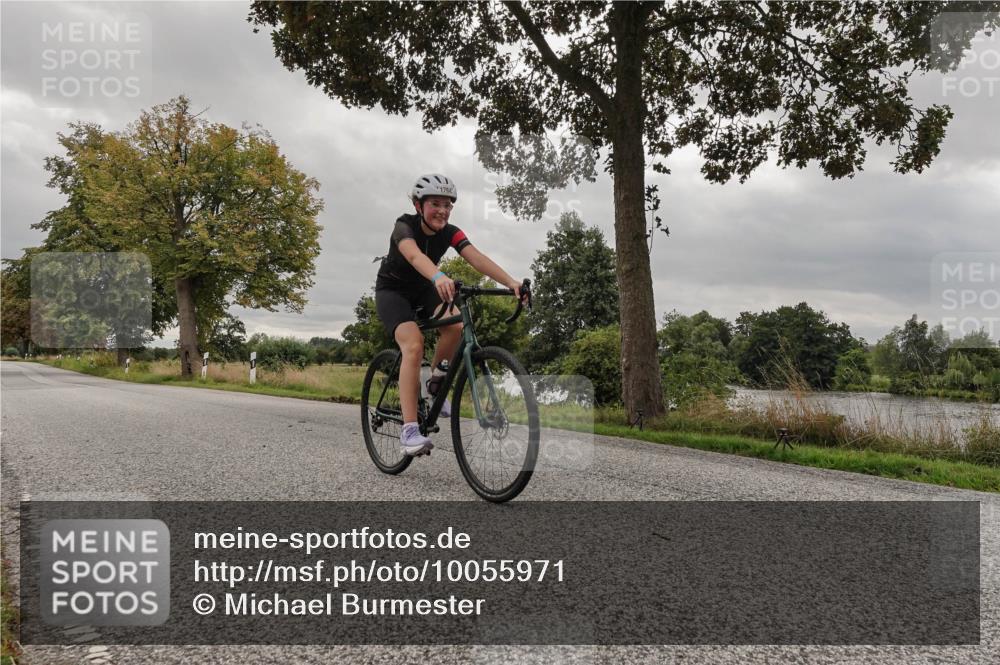 30.08.2026 - Elbe Triathlon Hamburg Michael Burmester http://msf.ph/oto/10055971 30.08.2026 12:38:05 Radfahren  meine-sportfotos.de