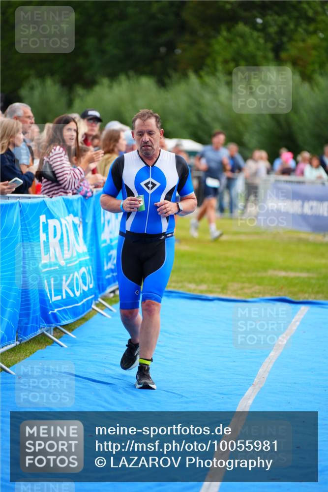 30.08.2026 - Elbe Triathlon Hamburg LAZAROV Photography http://msf.ph/oto/10055981 30.08.2026 11:06:51 Ziel 289 meine-sportfotos.de