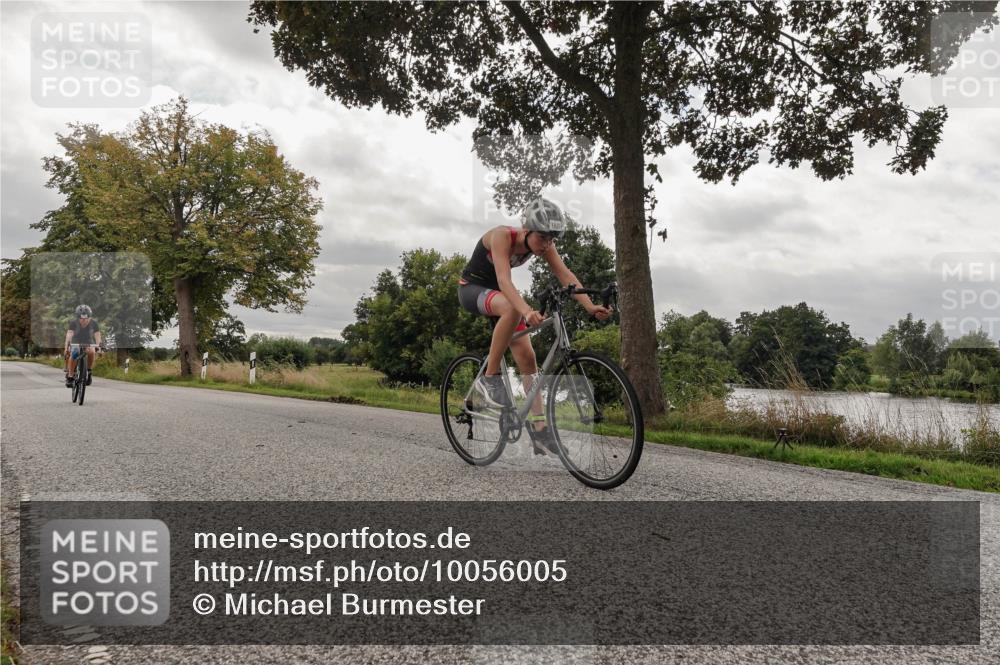 30.08.2026 - Elbe Triathlon Hamburg Michael Burmester http://msf.ph/oto/10056005 30.08.2026 12:43:52 Radfahren 1797, 1820, 1822 meine-sportfotos.de