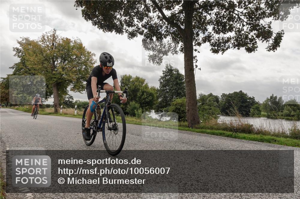 30.08.2026 - Elbe Triathlon Hamburg Michael Burmester http://msf.ph/oto/10056007 30.08.2026 12:43:54 Radfahren 1797, 1820, 1822 meine-sportfotos.de