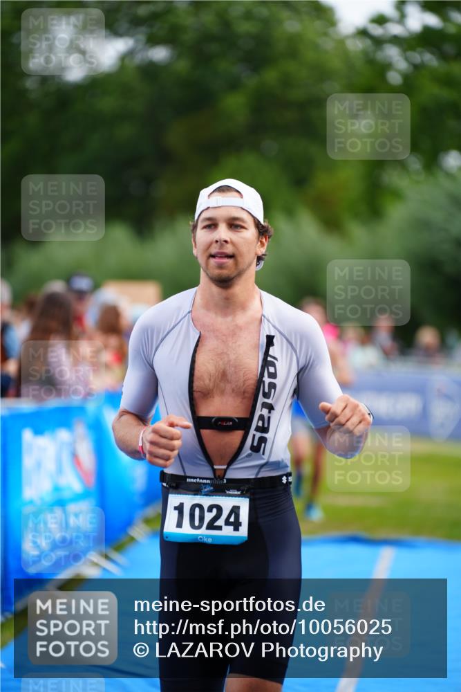 30.08.2026 - Elbe Triathlon Hamburg LAZAROV Photography http://msf.ph/oto/10056025 30.08.2026 11:07:20 Ziel 488, 1024 meine-sportfotos.de