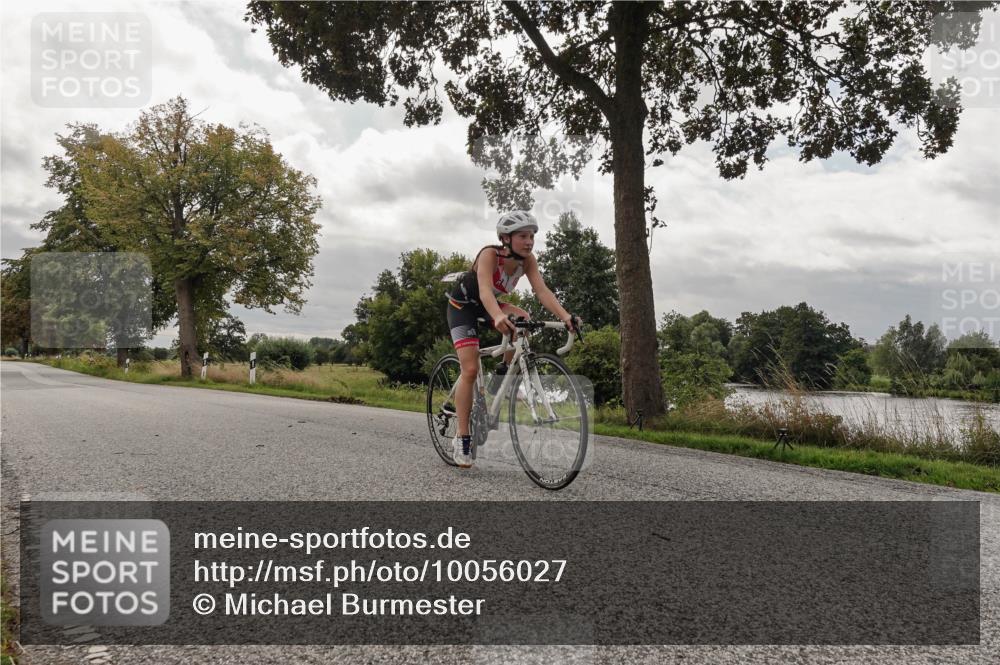 30.08.2026 - Elbe Triathlon Hamburg Michael Burmester http://msf.ph/oto/10056027 30.08.2026 12:45:18 Radfahren 1821 meine-sportfotos.de