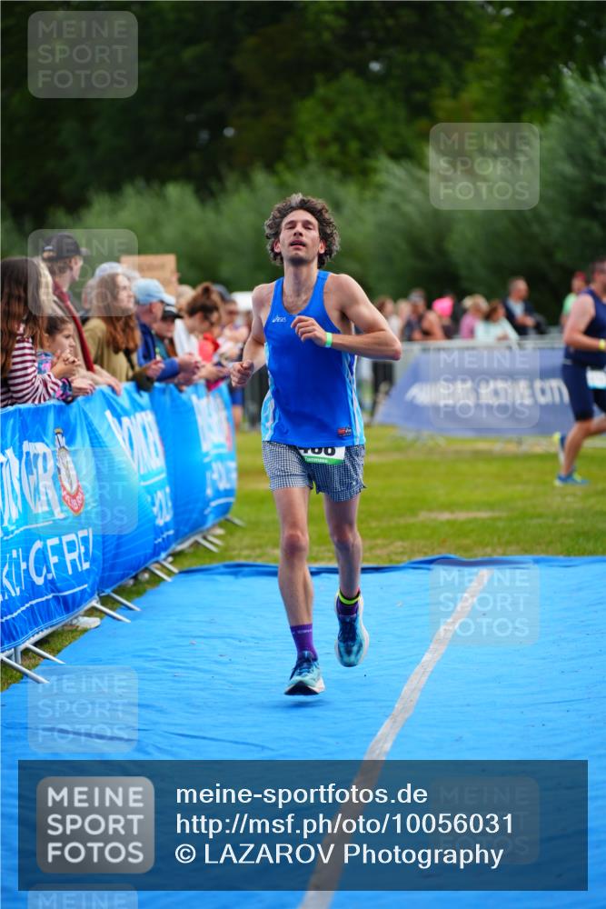 30.08.2026 - Elbe Triathlon Hamburg LAZAROV Photography http://msf.ph/oto/10056031 30.08.2026 11:07:22 Ziel 488, 495, 1024 meine-sportfotos.de