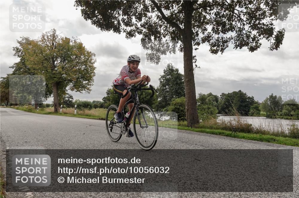 30.08.2026 - Elbe Triathlon Hamburg Michael Burmester http://msf.ph/oto/10056032 30.08.2026 12:45:39 Radfahren 1805 meine-sportfotos.de