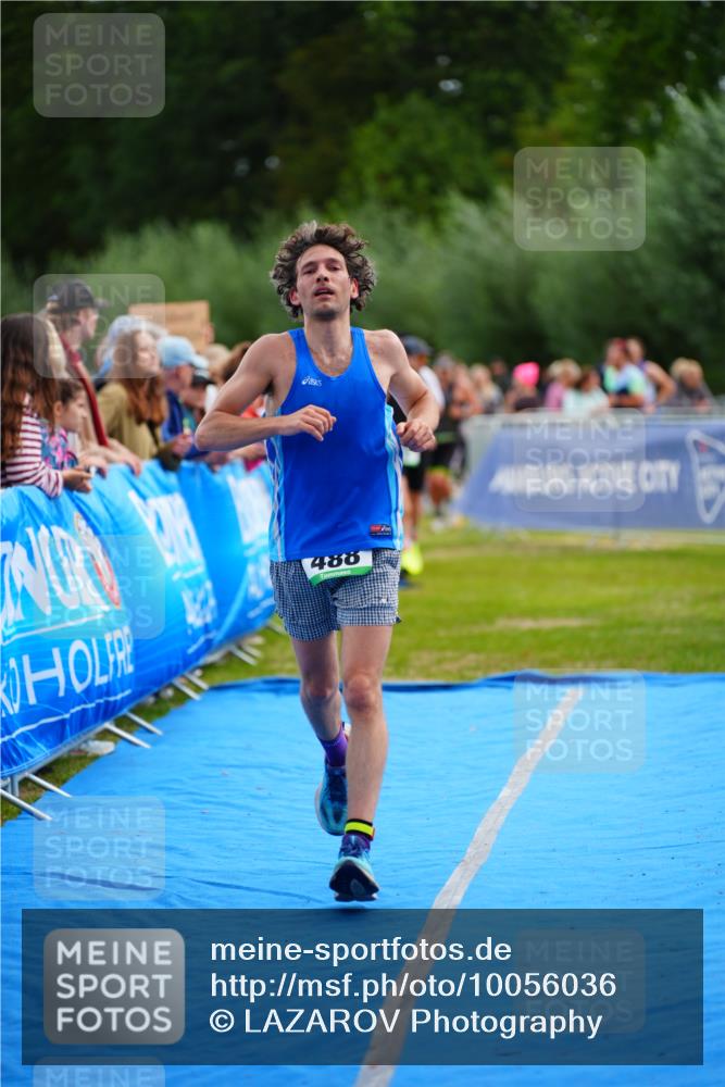 30.08.2026 - Elbe Triathlon Hamburg LAZAROV Photography http://msf.ph/oto/10056036 30.08.2026 11:07:23 Ziel 488, 495, 1024 meine-sportfotos.de
