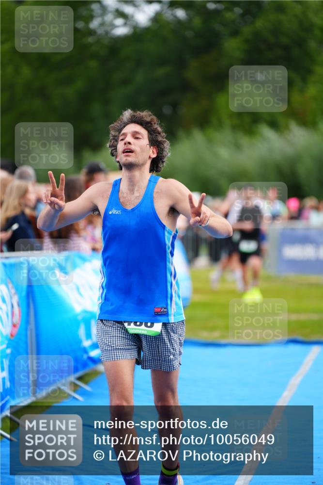 30.08.2026 - Elbe Triathlon Hamburg LAZAROV Photography http://msf.ph/oto/10056049 30.08.2026 11:07:24 Ziel 488, 495 meine-sportfotos.de