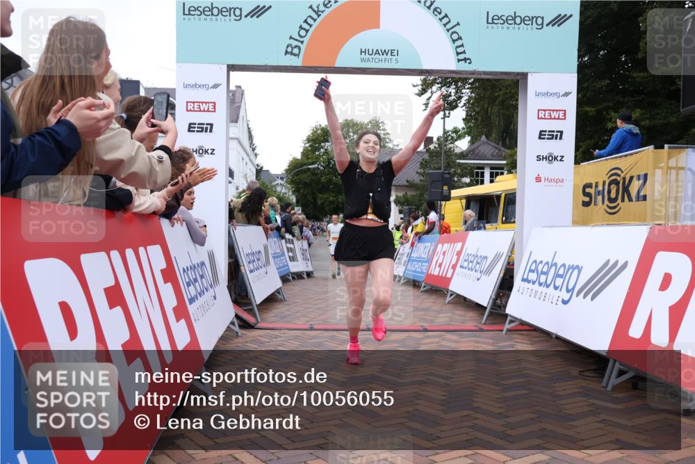 30.08.2026 - Blankeneser Heldenlauf Lena Gebhardt http://msf.ph/oto/10056055 30.08.2026 12:10:32 Ziel 2081, 2082, 2128, 2224, 4350 meine-sportfotos.de