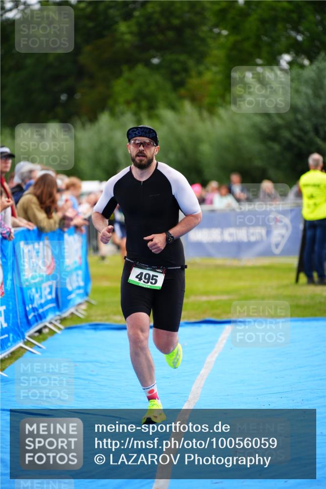 30.08.2026 - Elbe Triathlon Hamburg LAZAROV Photography http://msf.ph/oto/10056059 30.08.2026 11:07:29 Ziel 495, 728 meine-sportfotos.de