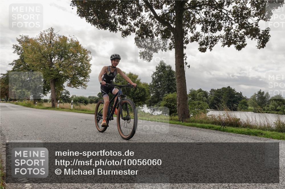 30.08.2026 - Elbe Triathlon Hamburg Michael Burmester http://msf.ph/oto/10056060 30.08.2026 12:51:56 Radfahren 1801 meine-sportfotos.de
