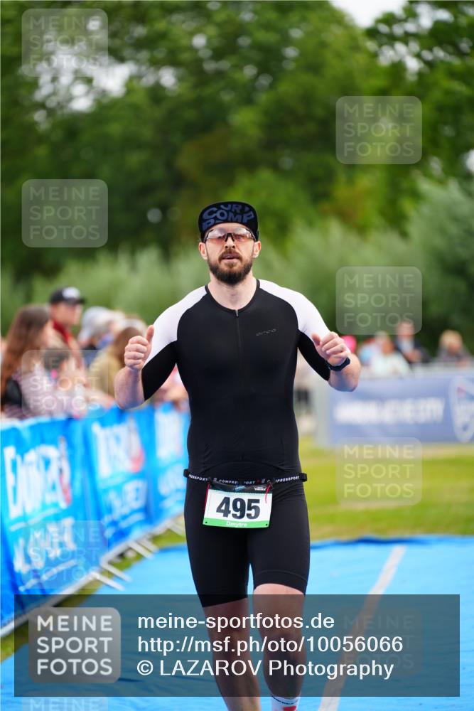 30.08.2026 - Elbe Triathlon Hamburg LAZAROV Photography http://msf.ph/oto/10056066 30.08.2026 11:07:30 Ziel 495, 728 meine-sportfotos.de